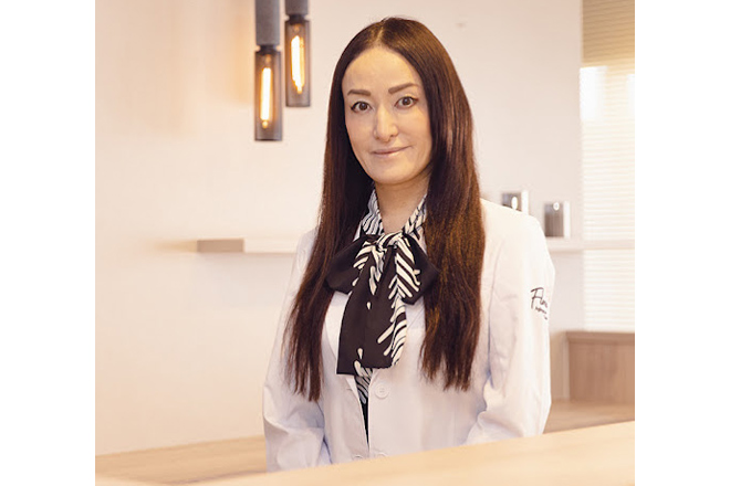 院長　渡邊 朋子