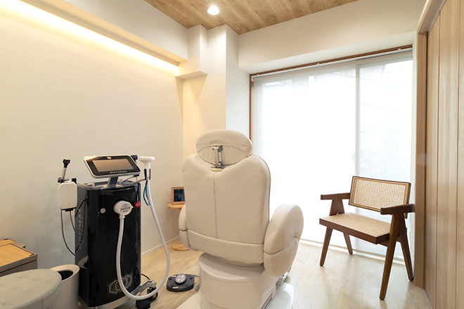 \"⭐️ ニューラミスグレー色\" ヒアルロン酸注射 | WITH BEAUTY CLINIC｜代官山・恵比寿の美容