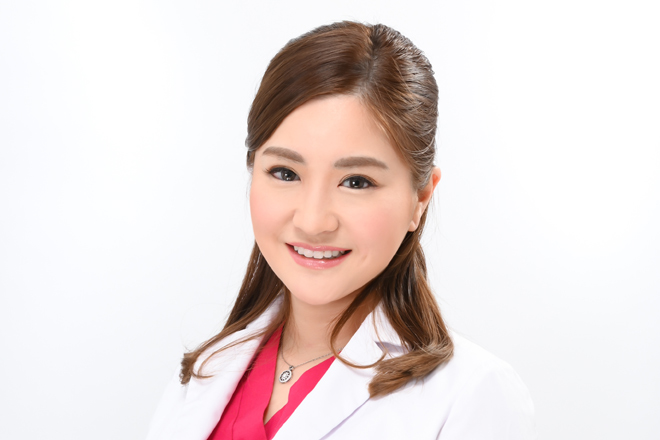 院長　富田 莉沙子