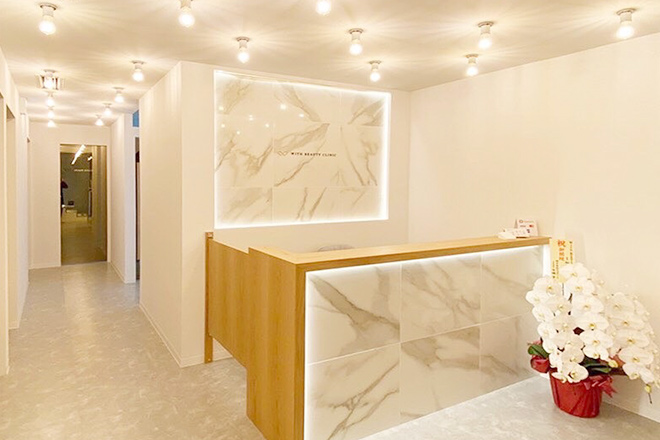 ダーマペン4（背中上 or 背中下）※麻酔代・初診料込 限定プラン有＜ニキビ跡・毛穴・凹凸・赤み＞ダーマペン4+BENEV(成長